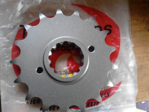 Front sprocket 17t fits - front,