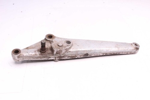 Footrest retaining plate left