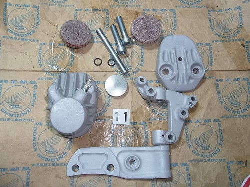 Cb750k0 break caliper right - caliper,